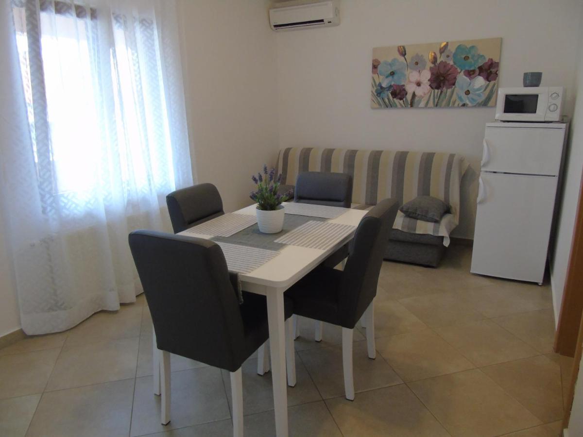 Lucy Apartment Kozino
