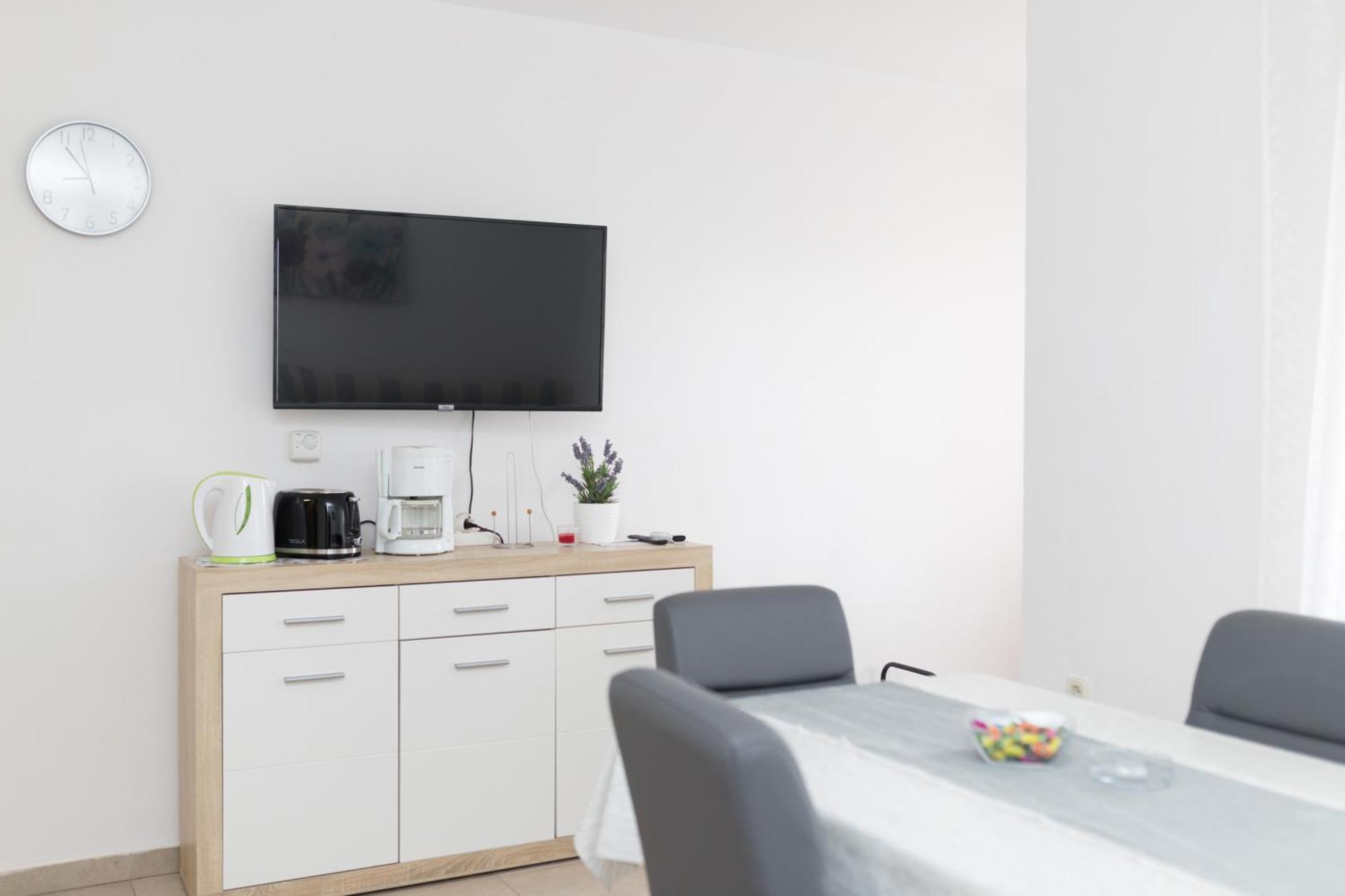Apartment Lucy Kozino